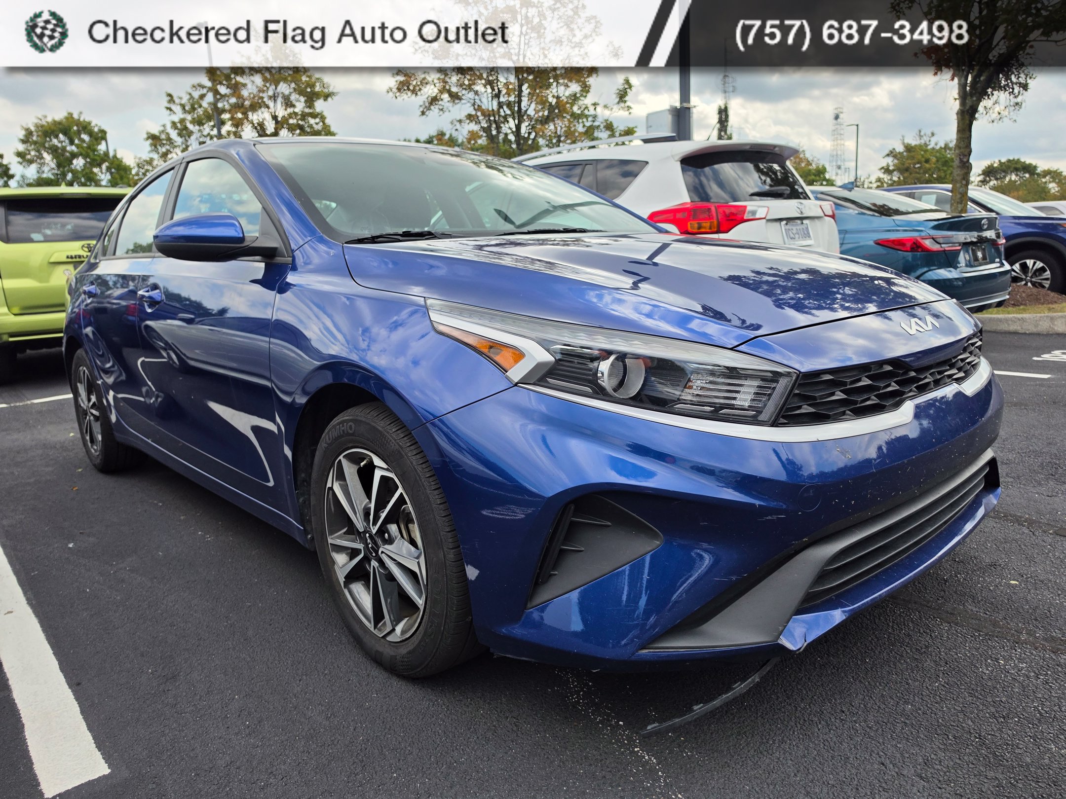 Used 2023 Kia Forte LXS FWD image 3
