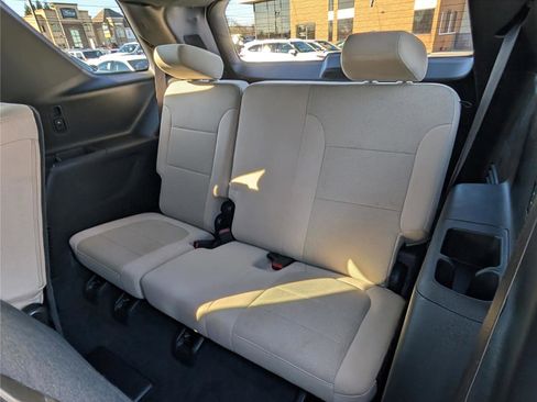 Used 2023 Chevrolet Traverse LS w/ Safety Package image 15