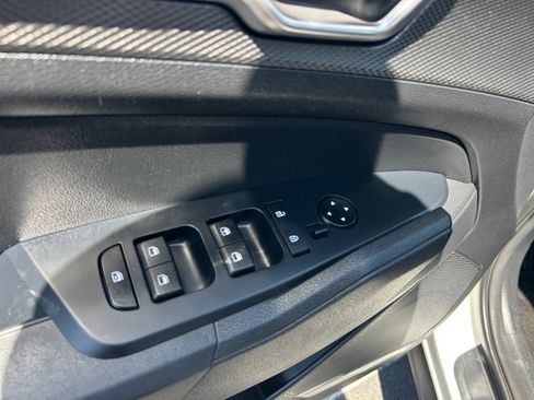 Used 2024 Kia Sportage LX FWD image 13