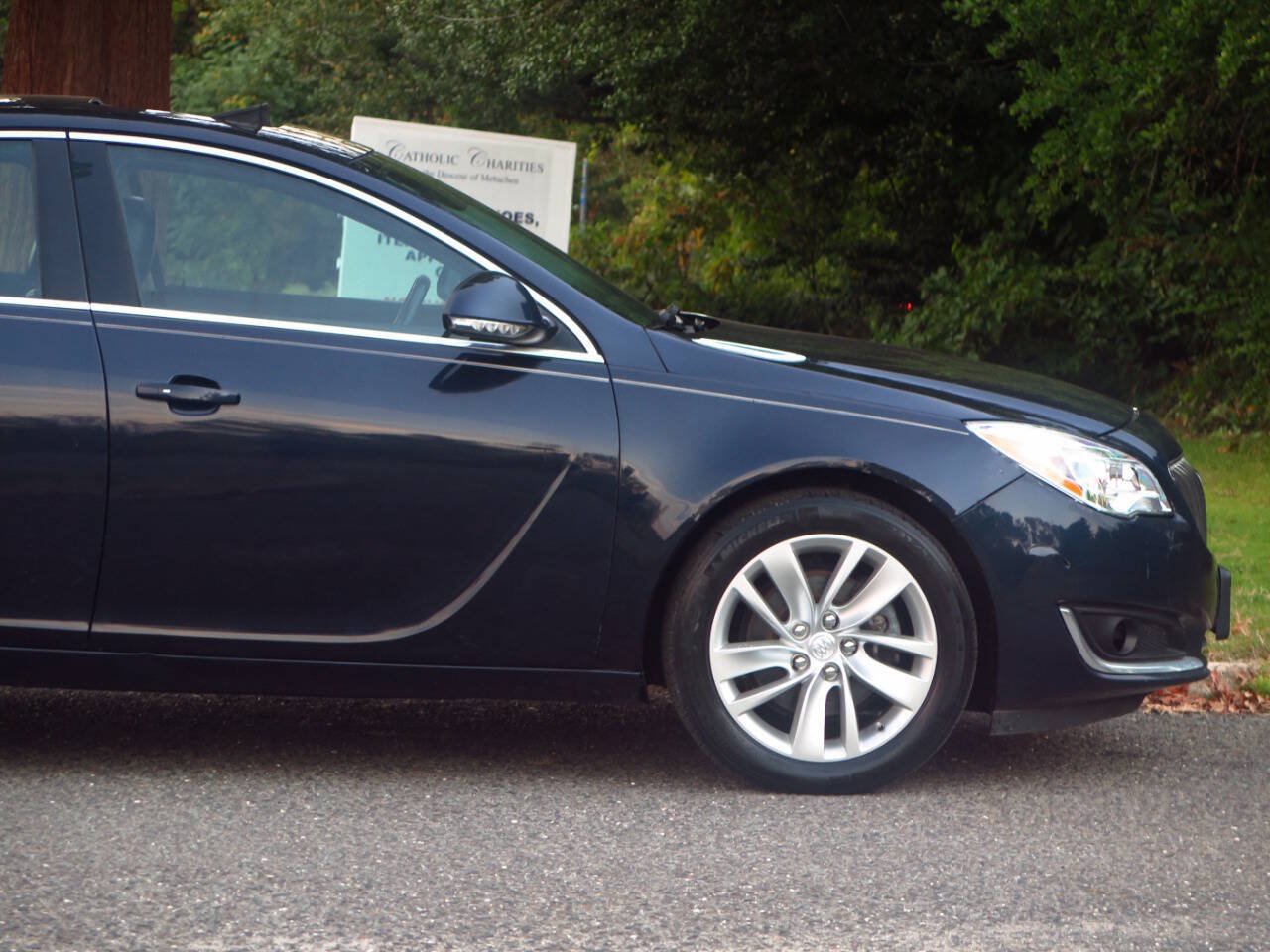 Used 2016 Buick Regal Premium w/ Driver Confidence Package #2 AWD/4WD image 29
