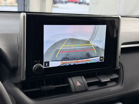 Used 2024 Toyota RAV4 LE image 20