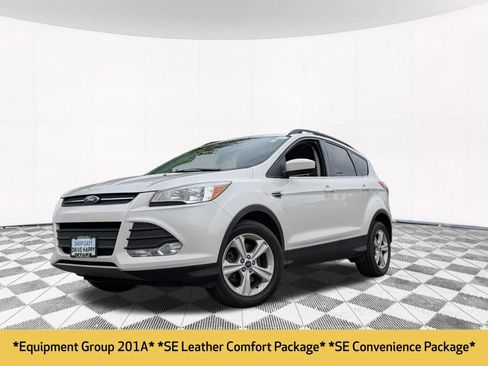 Used 2016 Ford Escape SE w/ SE Leather Comfort Package AWD/4WD image 2