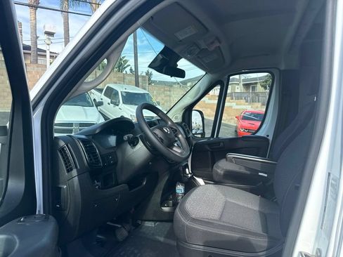 Used 2025 RAM ProMaster 2500 w/ U-Haul Equipment Group FWD image 10