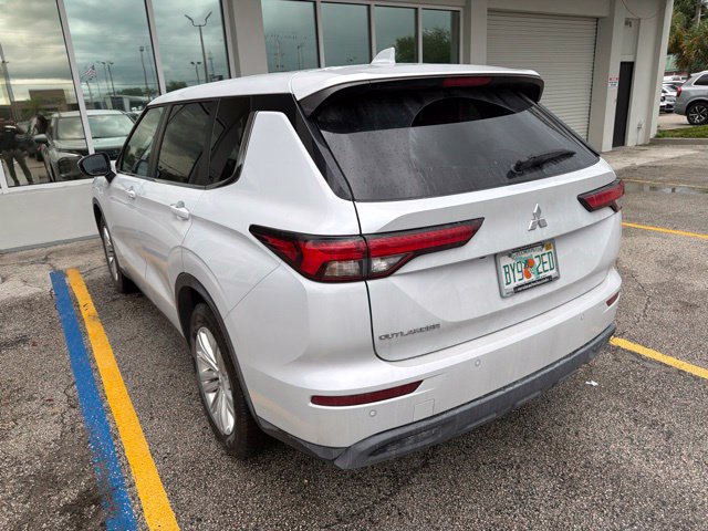Used 2024 Mitsubishi Outlander ES FWD image 4