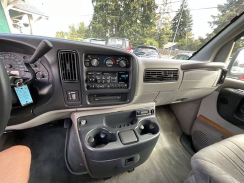 Used 1998 Chevrolet Express 1500 RWD image 10