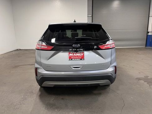 Used 2023 Ford Edge SEL image 4