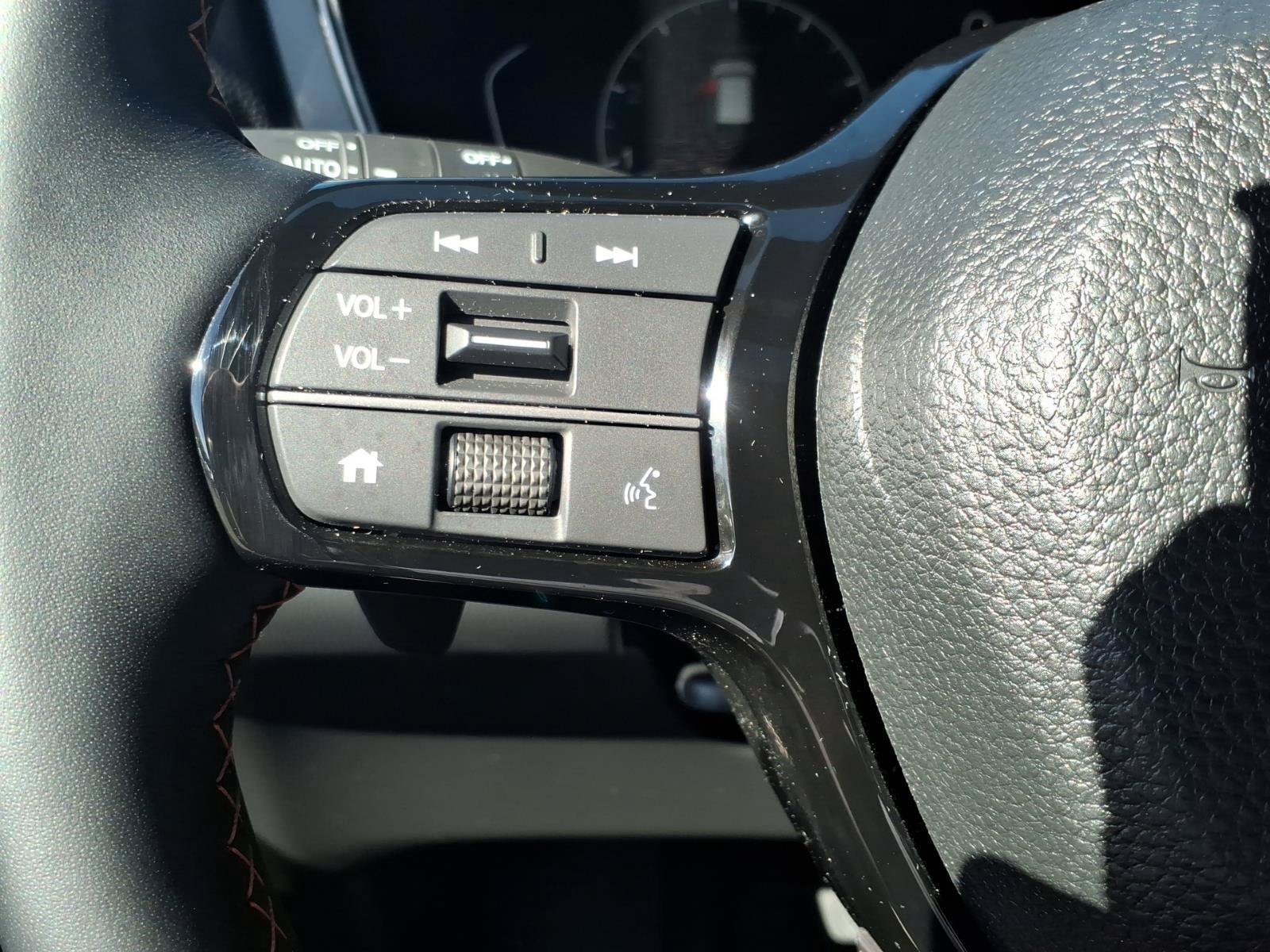 Certified 2025 Honda Pilot TrailSport image 35