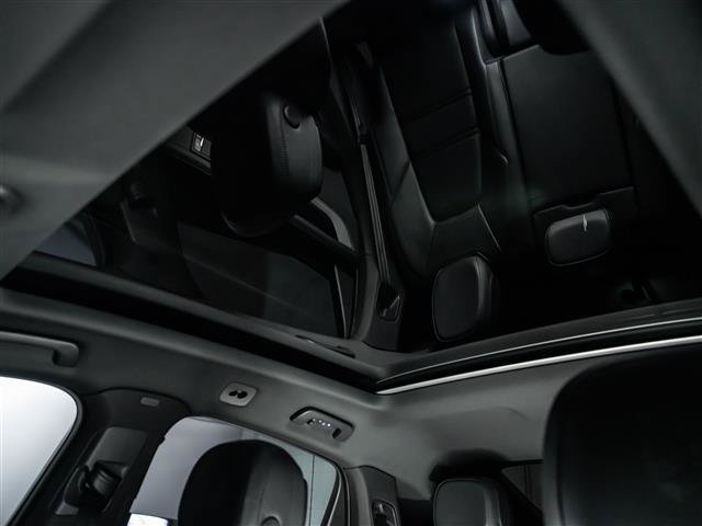 Certified 2025 Porsche Cayenne Coupe AWD/4WD image 17