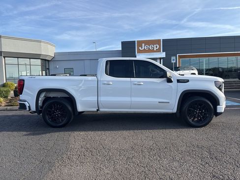 Used 2023 GMC Sierra 1500 Elevation image 9