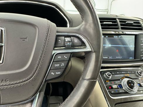 Used 2017 Lincoln Continental Reserve w/ Technology Package AWD/4WD image 28
