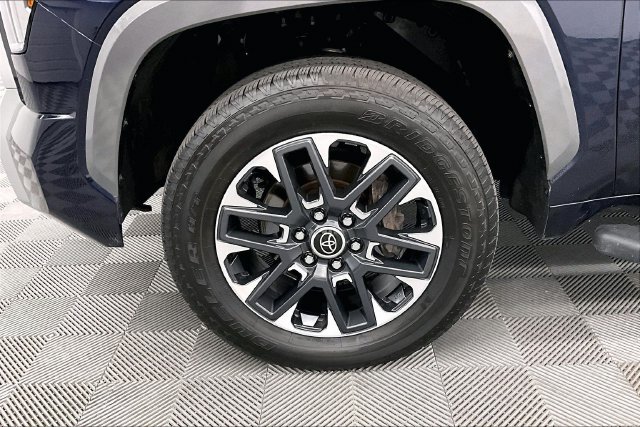 Used 2024 Toyota Tundra Limited AWD/4WD image 10