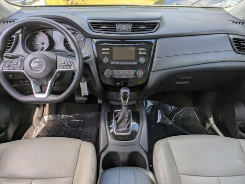 Used 2017 Nissan Rogue S image 15