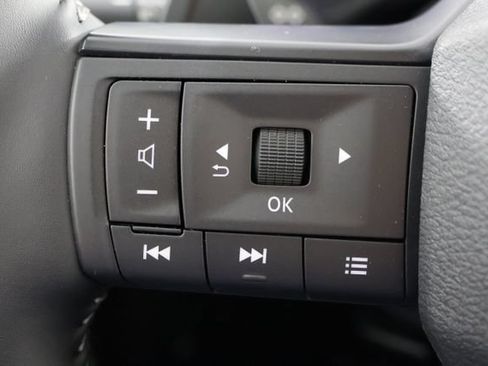 Used 2026 Nissan Rogue SV w/ Cold Weather Package FWD image 11