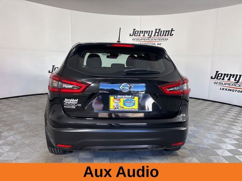 Used 2020 Nissan Rogue Sport S image 7