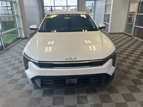 Used 2025 Kia K4 LXS image 2