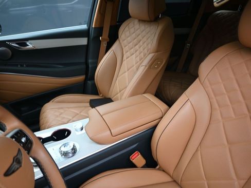 Used 2025 Genesis GV80 3.5T Prestige image 23