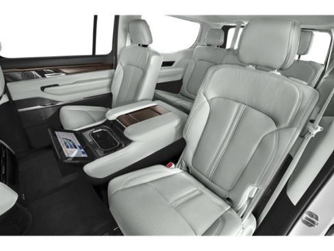 Used 2023 Jeep Grand Wagoneer Series III w/ Rear Seat Video Group 1 AWD/4WD image 10