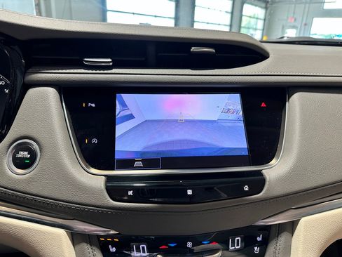 Used 2021 Cadillac XT5 Premium Luxury AWD/4WD image 9
