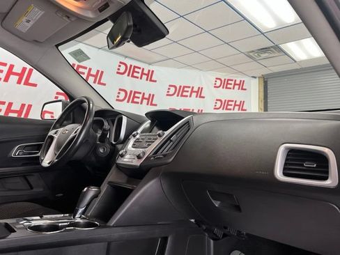 Used 2017 Chevrolet Equinox LT FWD image 13