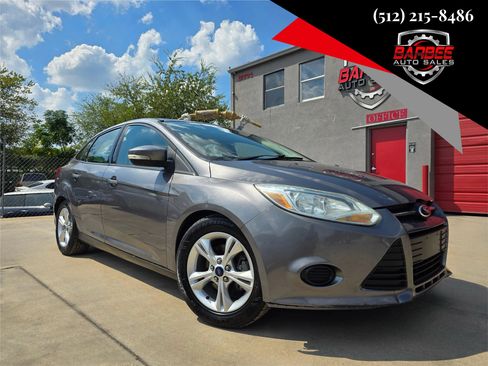 Used 2014 Ford Focus SE FWD image 3