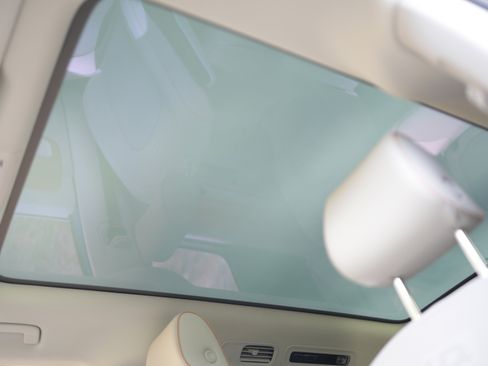 New 2025 Volkswagen ID. Buzz Pro S Plus image 25