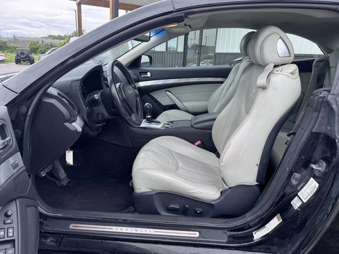 Used 2014 INFINITI Q60 Convertible w/ Premium Package RWD image 11