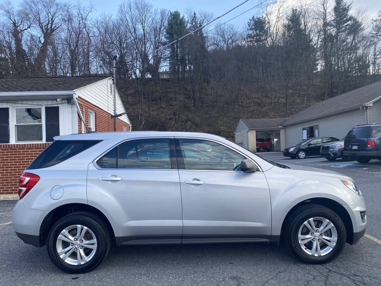 Used 2016 Chevrolet Equinox LS AWD/4WD image 4