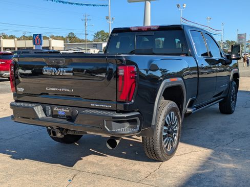 Used 2024 GMC Sierra 2500 Denali Ultimate image 6