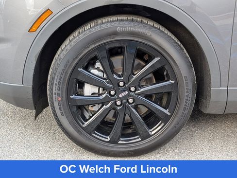 Used 2023 Lincoln Nautilus Reserve w/ Monochromatic Package image 8