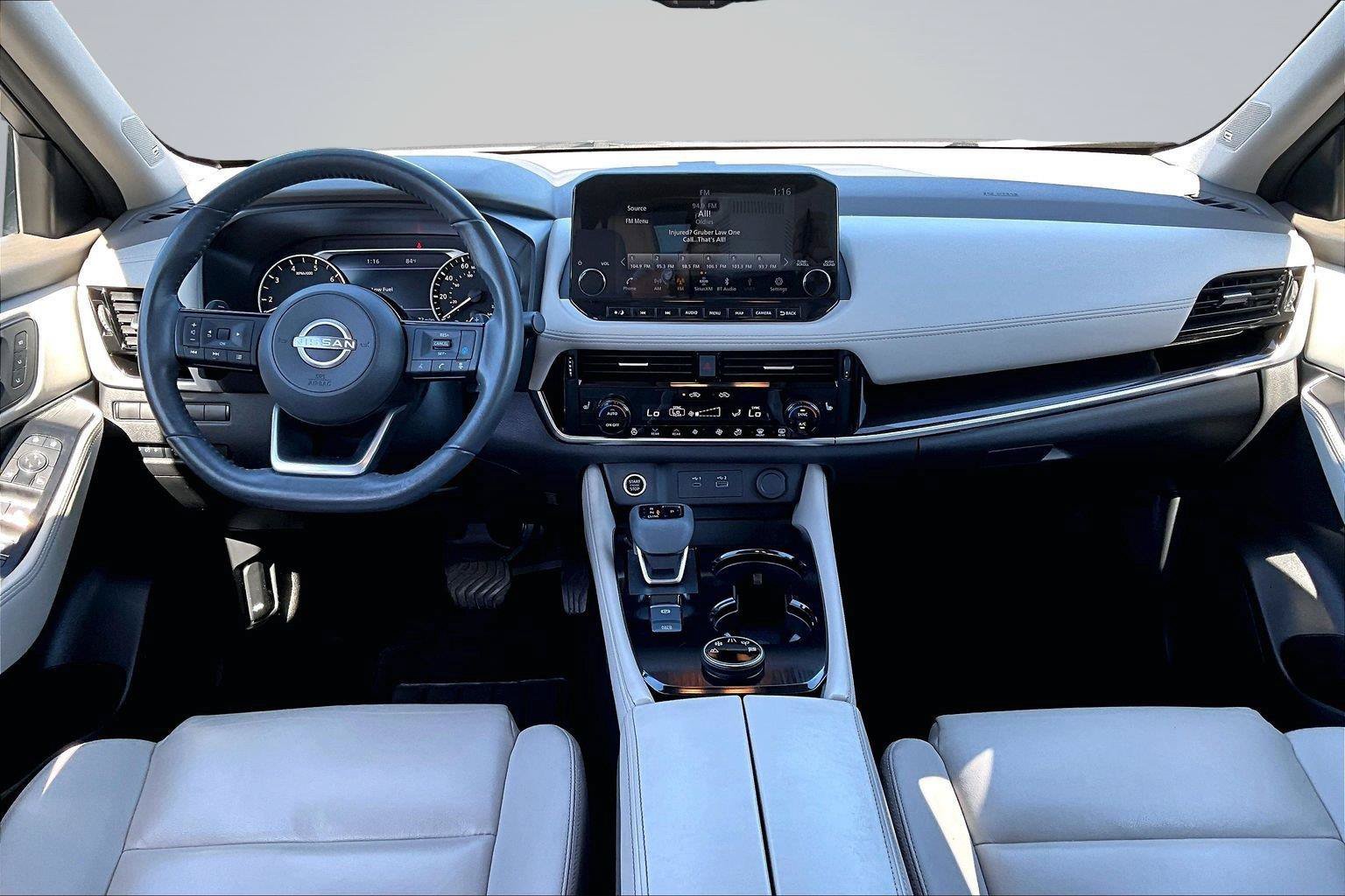 Used 2023 Nissan Rogue SL w/ SL Premium Package AWD/4WD image 17