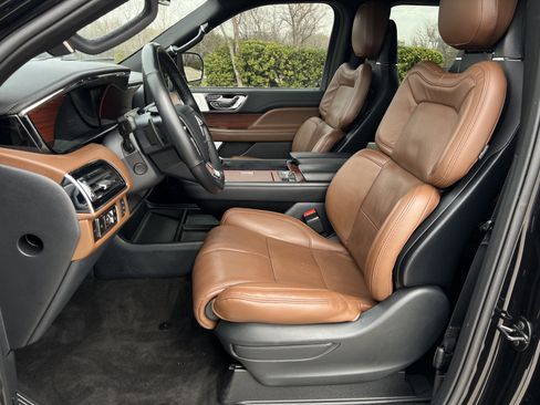 Used 2023 Lincoln Navigator L Reserve image 27