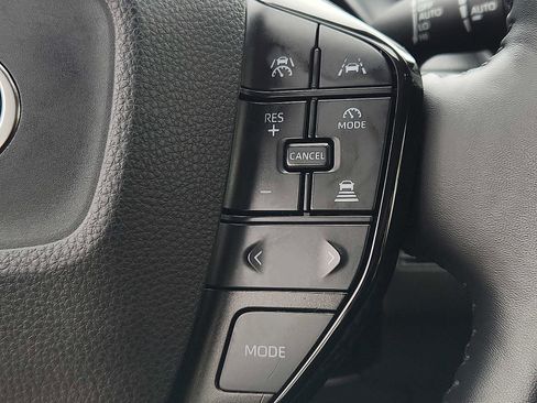 Used 2023 Toyota Prius XLE image 21