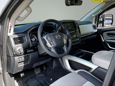 Used 2024 Nissan Titan SV w/ SV Convenience Package RWD image 14