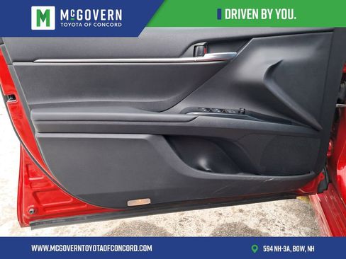 Used 2019 Toyota Camry SE image 8