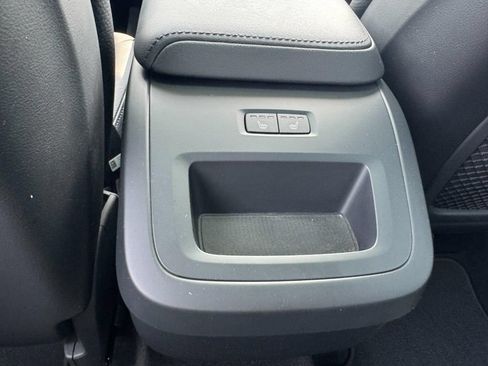 Used 2023 Volvo XC60 B5 Plus w/ Climate Package AWD/4WD image 12