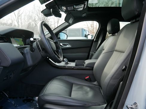 Used 2025 Land Rover Range Rover Velar Dynamic SE image 13