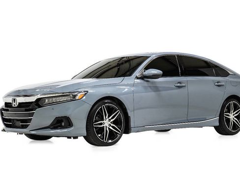 Used 2021 Honda Accord Touring image 2