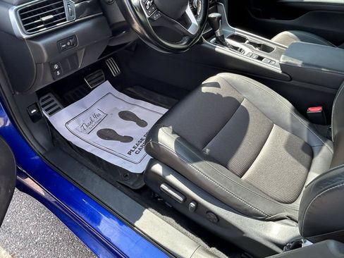 Used 2022 Honda Accord Sport image 10