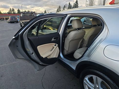 Used 2015 Mercedes-Benz GLA 250 GLA 250 image 14