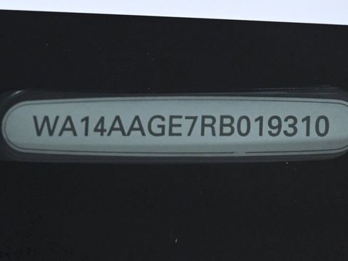 Certified 2024 Audi Q8 e-tron Premium image 24