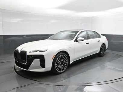 New 2026 BMW 750e xDrive w/ Premium Package