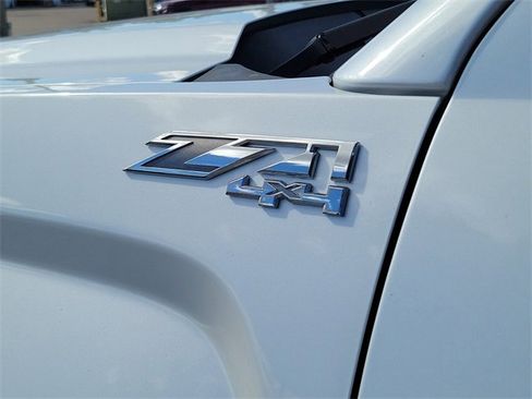 Used 2018 GMC Sierra 1500 SLT image 7