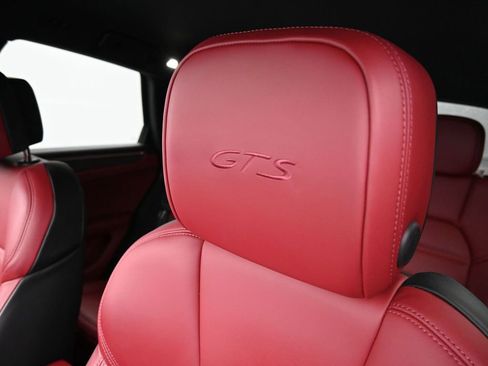 Certified 2023 Porsche Macan GTS image 11