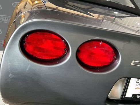 Used 2003 Chevrolet Corvette Convertible w/ Preferred Equipment Group1 RWD image 8
