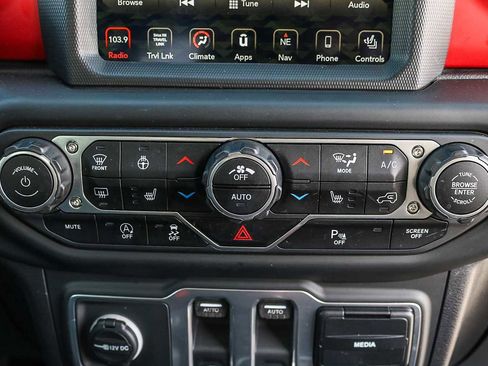 Used 2018 Jeep Wrangler Rubicon image 23