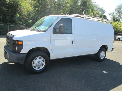 Used 2014 Ford E-250 and Econoline 250 image 1