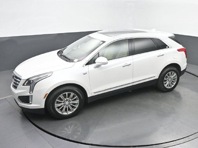 Used 2017 Cadillac XT5 Luxury w/ Driver Awareness Package AWD/4WD image 37