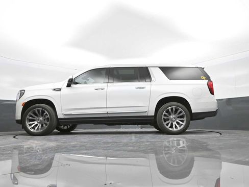 Used 2023 GMC Yukon XL Denali w/ Denali Reserve Package image 41