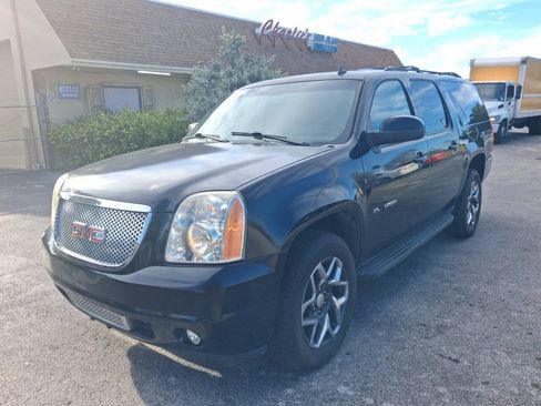 Used 2010 GMC Yukon XL SLT AWD/4WD image 7