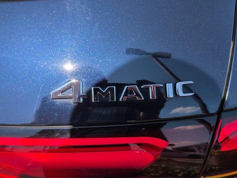Used 2023 Mercedes-Benz GLC 300 4MATIC image 12